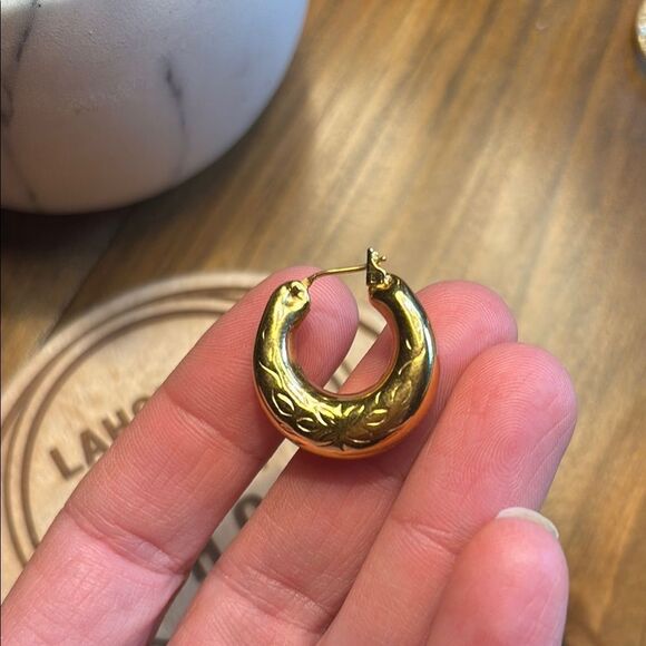 Thick Gold Hoop Earrings - Picture 4 of 12